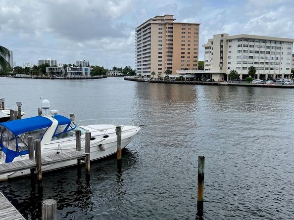 1865 S Ocean Dr 17H, Hallandale Beach FL 33009