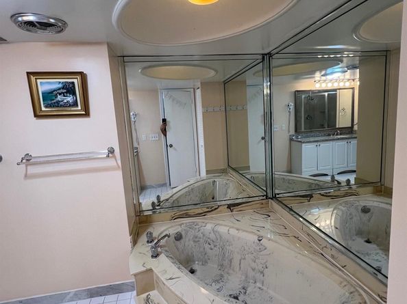 1865 S Ocean Dr 17H, Hallandale Beach FL 33009