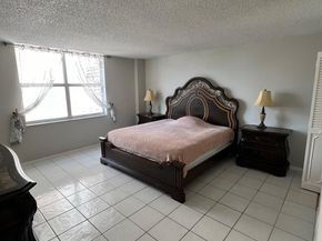 1865 S Ocean Dr 17H, Hallandale Beach FL 33009