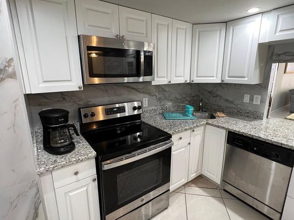 1865 S Ocean Dr 17H, Hallandale Beach FL 33009