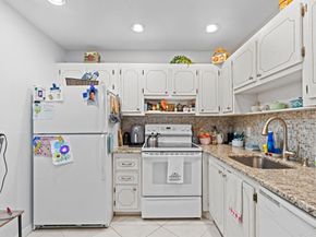 323 Seville N, Delray Beach FL 33446