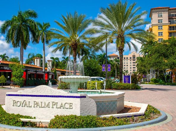 323 Seville N, Delray Beach FL 33446