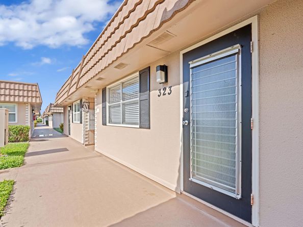 323 Seville N, Delray Beach FL 33446