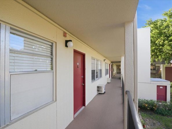 13300 SW 1st St 206o, Pembroke Pines FL 33027