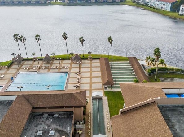 13300 SW 1st St 206o, Pembroke Pines FL 33027