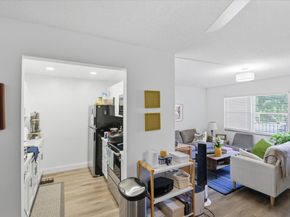 13300 SW 1st St 206o, Pembroke Pines FL 33027