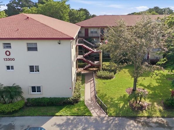 13300 SW 1st St 206o, Pembroke Pines FL 33027
