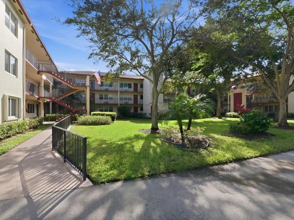 13300 SW 1st St 206o, Pembroke Pines FL 33027