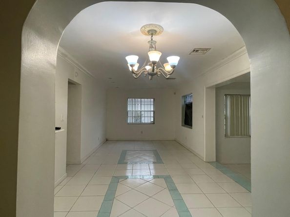 2215 NW 9th Ct, Fort Lauderdale FL 33311