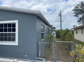 2215 NW 9th Ct, Fort Lauderdale FL 33311