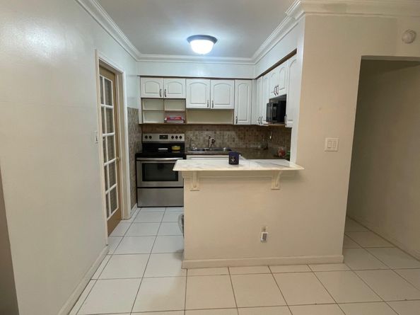 2215 NW 9th Ct, Fort Lauderdale FL 33311