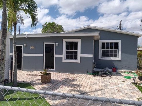 2215 NW 9th Ct, Fort Lauderdale FL 33311