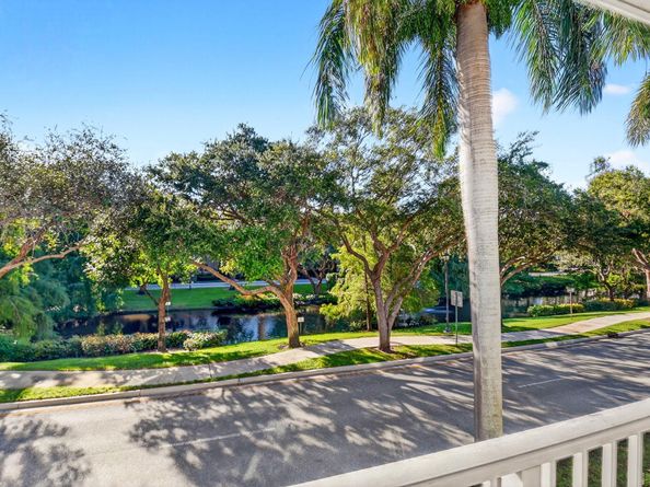1465 Via De Pepi, Boynton Beach FL 33426