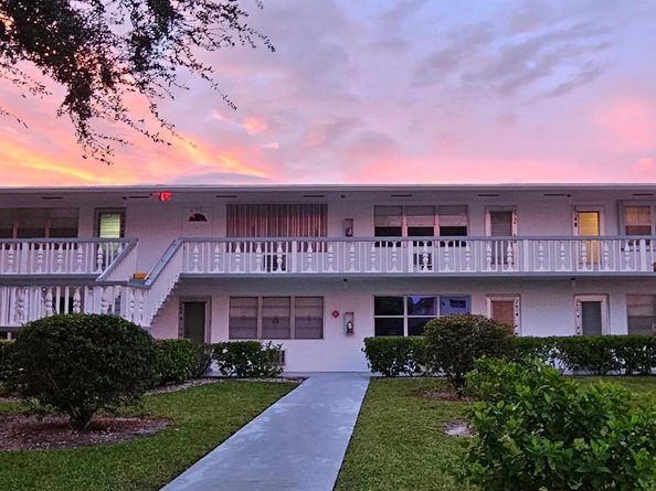 263 Windsor L, West Palm Beach FL 33417
