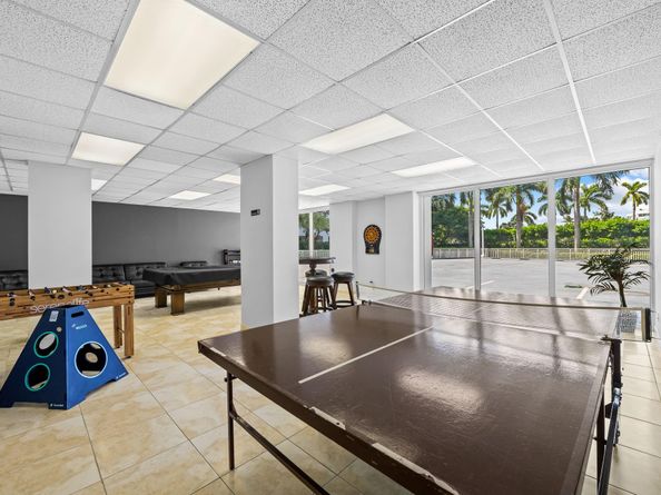 2841 N Ocean Blvd 1710, Fort Lauderdale FL 33308