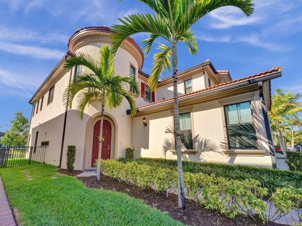 9345 Carrington Ave, Parkland FL 33076