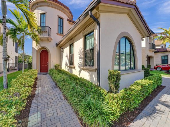 9345 Carrington Ave, Parkland FL 33076
