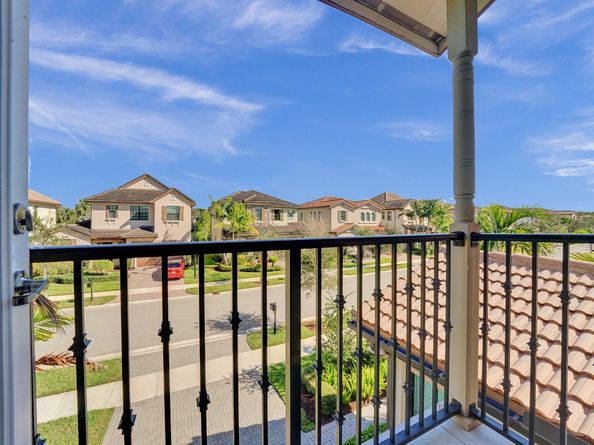 9345 Carrington Ave, Parkland FL 33076