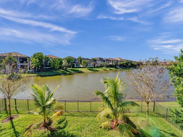9345 Carrington Ave, Parkland FL 33076