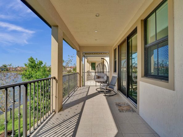 9345 Carrington Ave, Parkland FL 33076