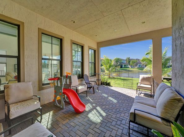 9345 Carrington Ave, Parkland FL 33076