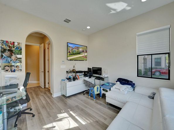 9345 Carrington Ave, Parkland FL 33076