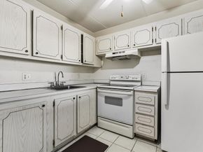400 Village Green Circle W 205, Palm Springs FL 33461