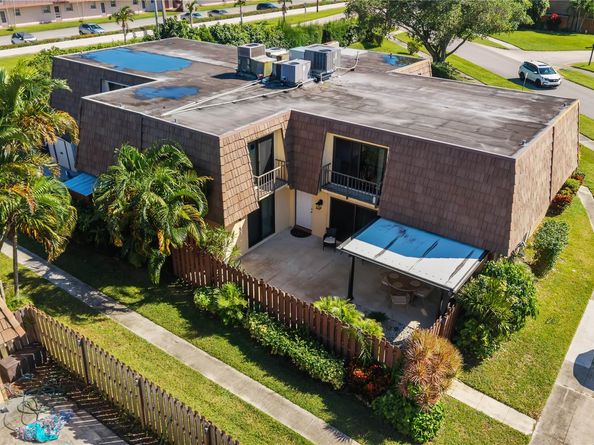 581 Springdale Cir 58A, Palm Springs FL 33461