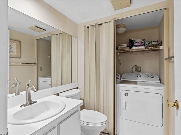 581 Springdale Cir 58A, Palm Springs FL 33461