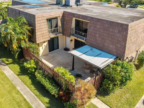 581 Springdale Cir 58A, Palm Springs FL 33461