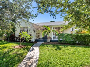 438 38th Street