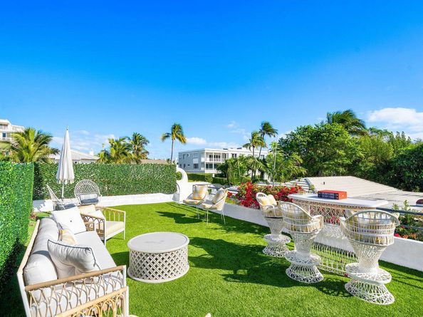 162 Peruvian Avenue, Palm Beach FL 33480