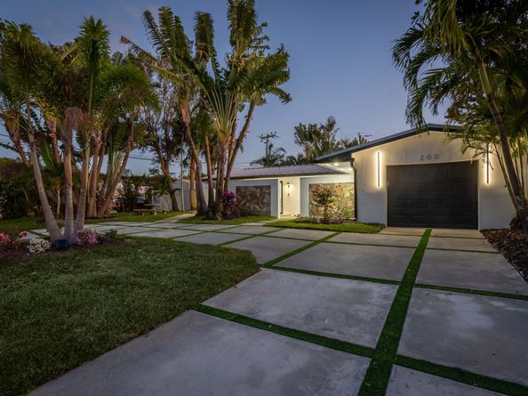 200 SW 12th Street, Boca Raton FL 33432