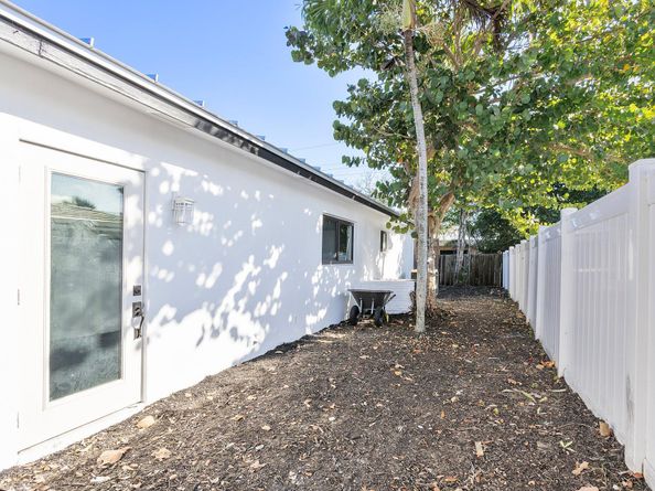 200 SW 12th Street, Boca Raton FL 33432