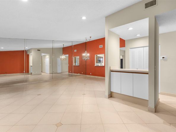 10971 Lake Front Pl 10971, Boca Raton FL 33498