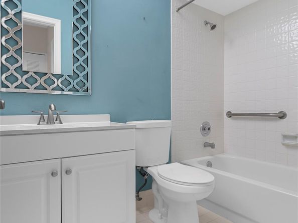 10971 Lake Front Pl 10971, Boca Raton FL 33498