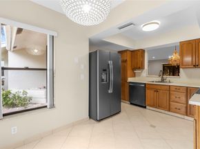 10971 Lake Front Pl 10971, Boca Raton FL 33498