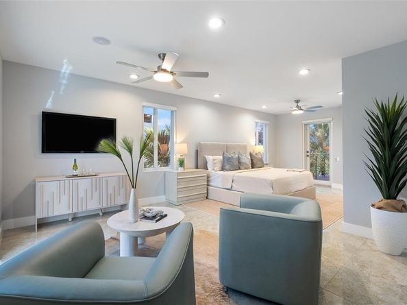 743 NE 17th Way, Fort Lauderdale FL 33304