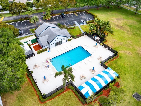 1 Glamis Way, Boynton Beach FL 33426