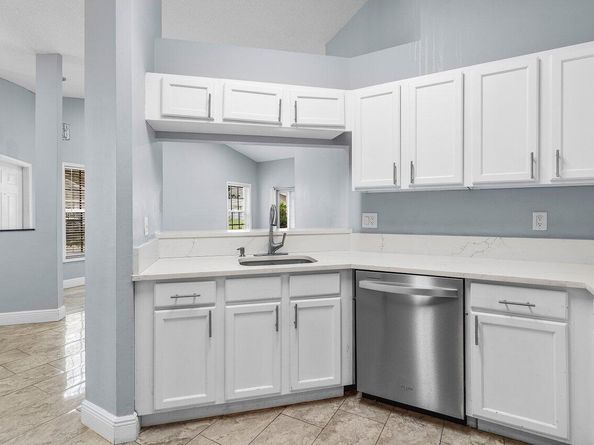 1 Glamis Way, Boynton Beach FL 33426