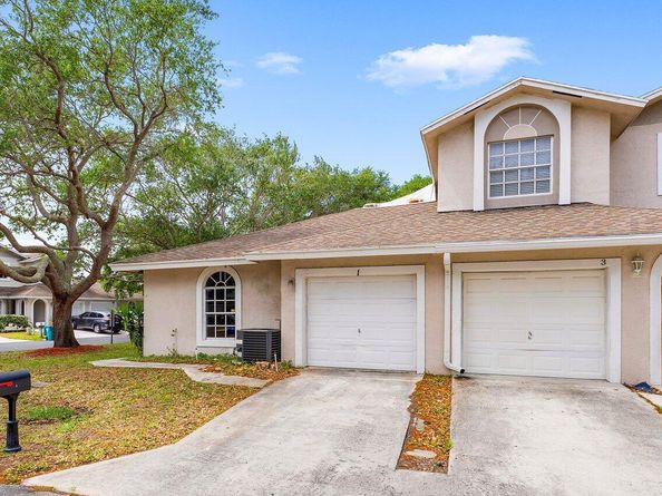 1 Glamis Way, Boynton Beach FL 33426