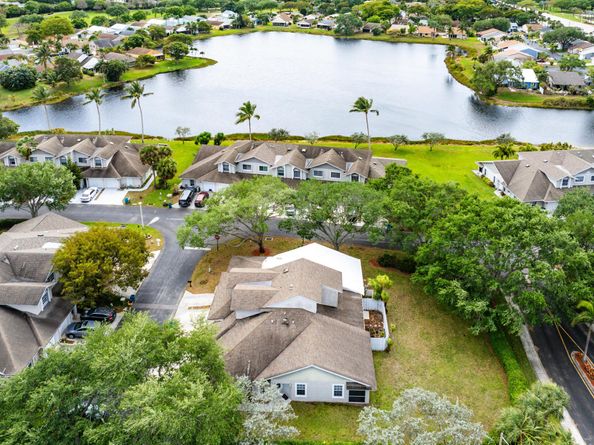 1 Glamis Way, Boynton Beach FL 33426