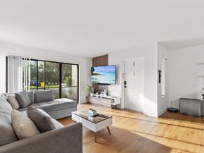 722 Sunny Pine Way D1, Greenacres FL 33415