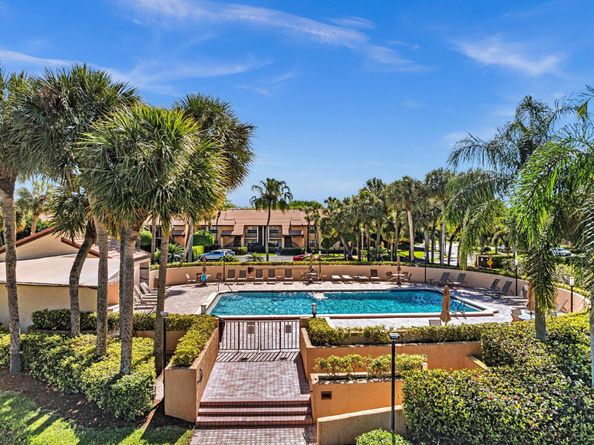 11205 Aspen Glen Drive, Boynton Beach FL 33437