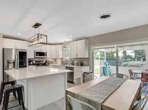 47 Ridgewood Circle, Tequesta FL 33469