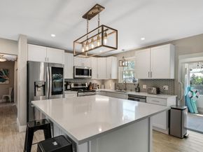 47 Ridgewood Circle, Tequesta FL 33469