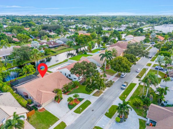 1120 NW 100th Way, Plantation FL 33322