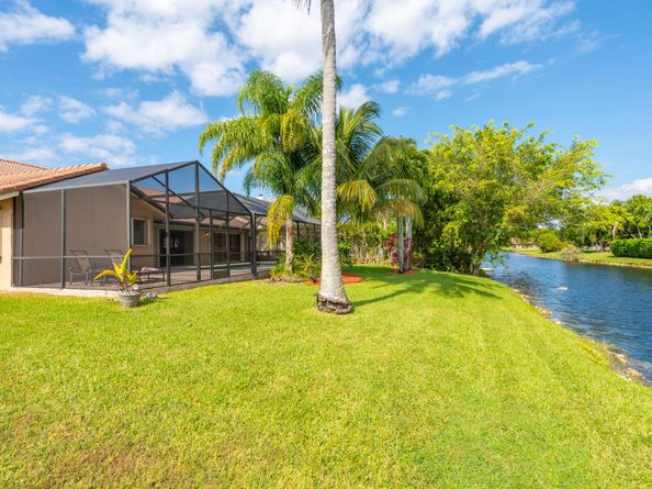 1120 NW 100th Way, Plantation FL 33322