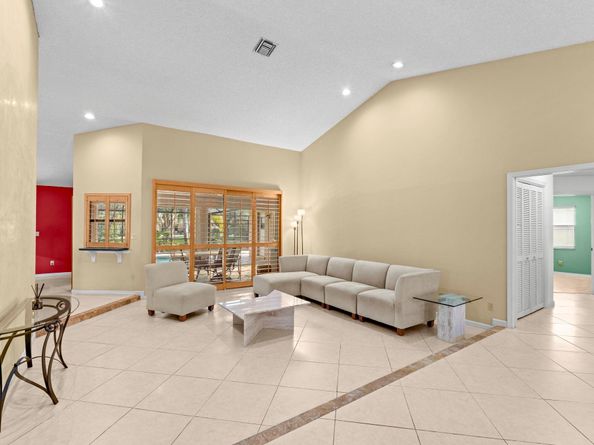 1120 NW 100th Way, Plantation FL 33322