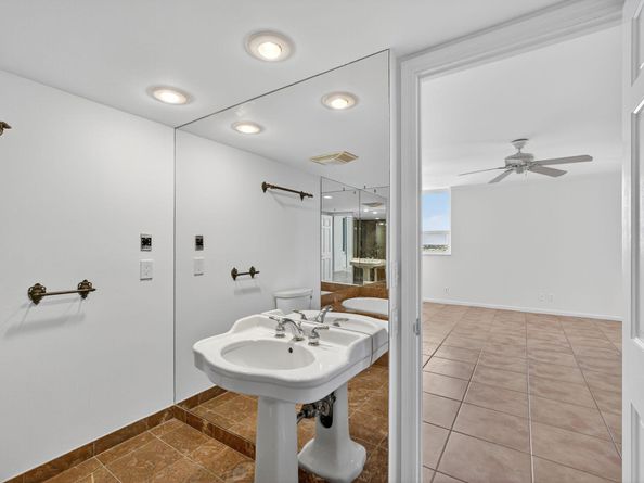 5280 N Ocean Drive 14D, Riviera Beach FL 33404